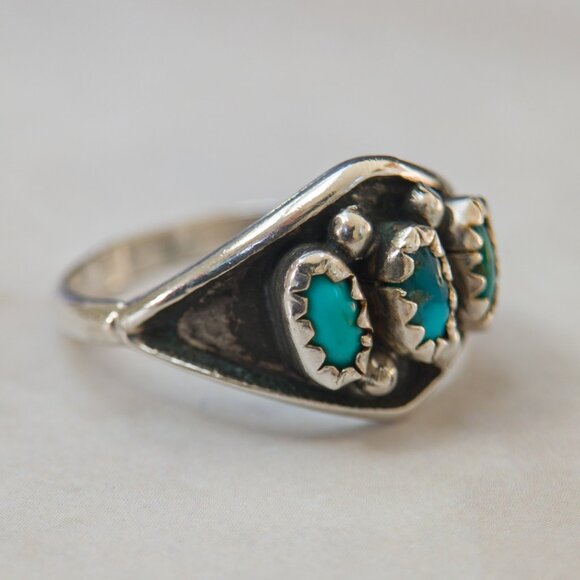 Sterling Silver Turquoise Trio Ring, Sz 5.25 — Southwest serrated bezel - Picture 8 of 13
